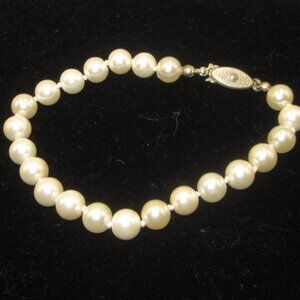 Vintage Faux Pearl Bracelet
